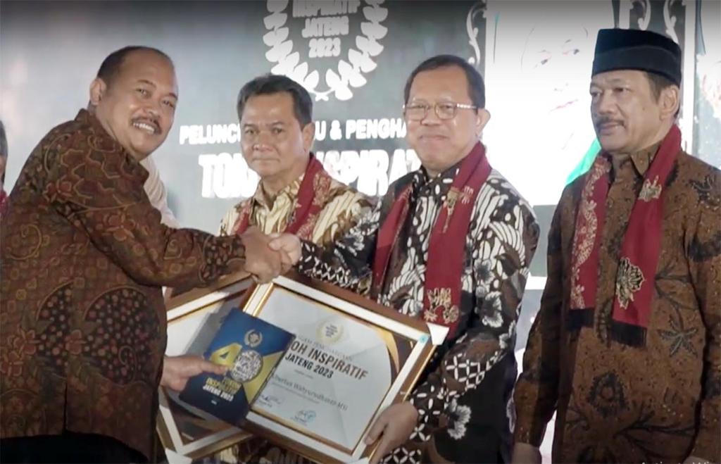 Bikin Bangga, Anggota Kompolnas Menjadi Tokoh Inspiratif Jawa Tengah