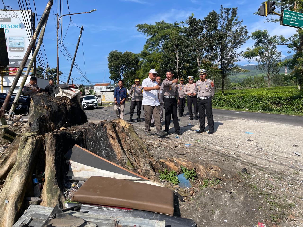 Kompolnas Cek TKP Penanganan Kecelakaan Bus di Subang Jawa Barat